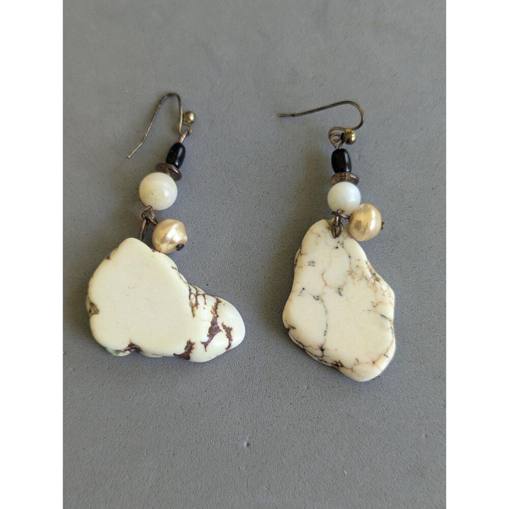 Vintage White Howlite Nugget Dangle Earrings – Faux Pearl Accent Boho Jewelry